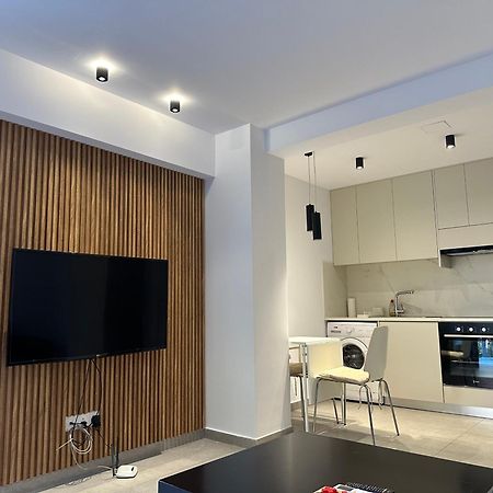 Royal Sunset Studios & Apartments Limassol Exteriör bild